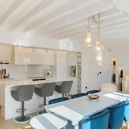 公寓 Chic A La Parisienne, - Marais