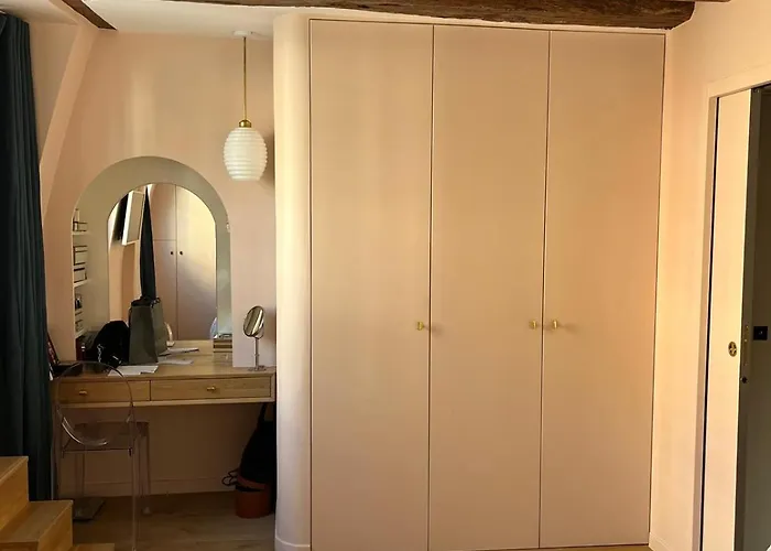 Chic A La Parisienne, - Marais Appartement Parijs